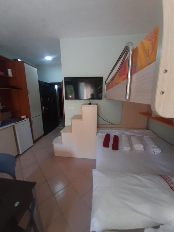 Ema'S Apartment Durrës 外观 照片